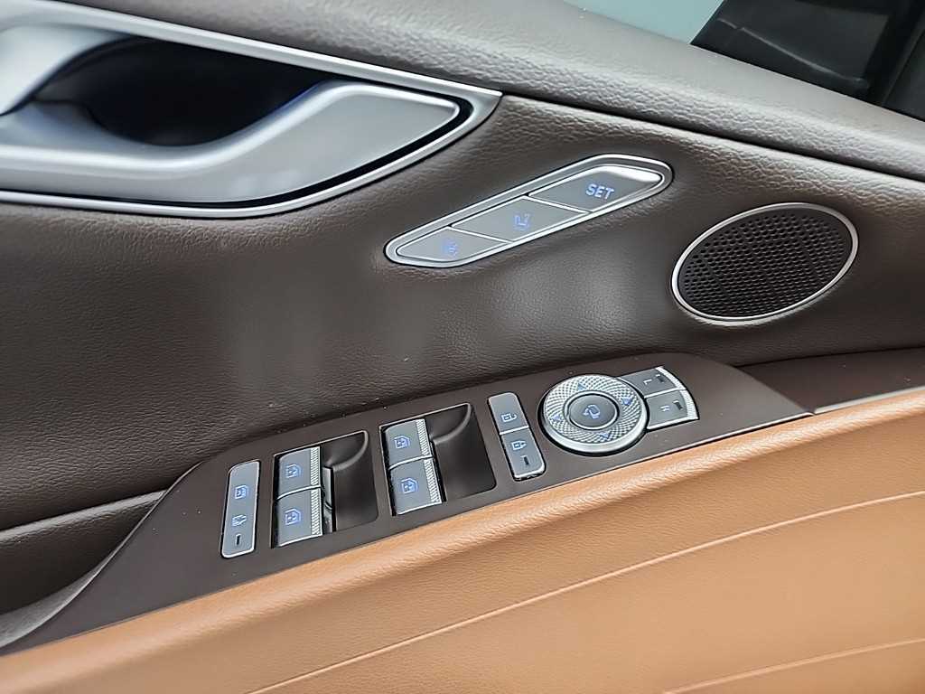 Genesis G80 — photo 19