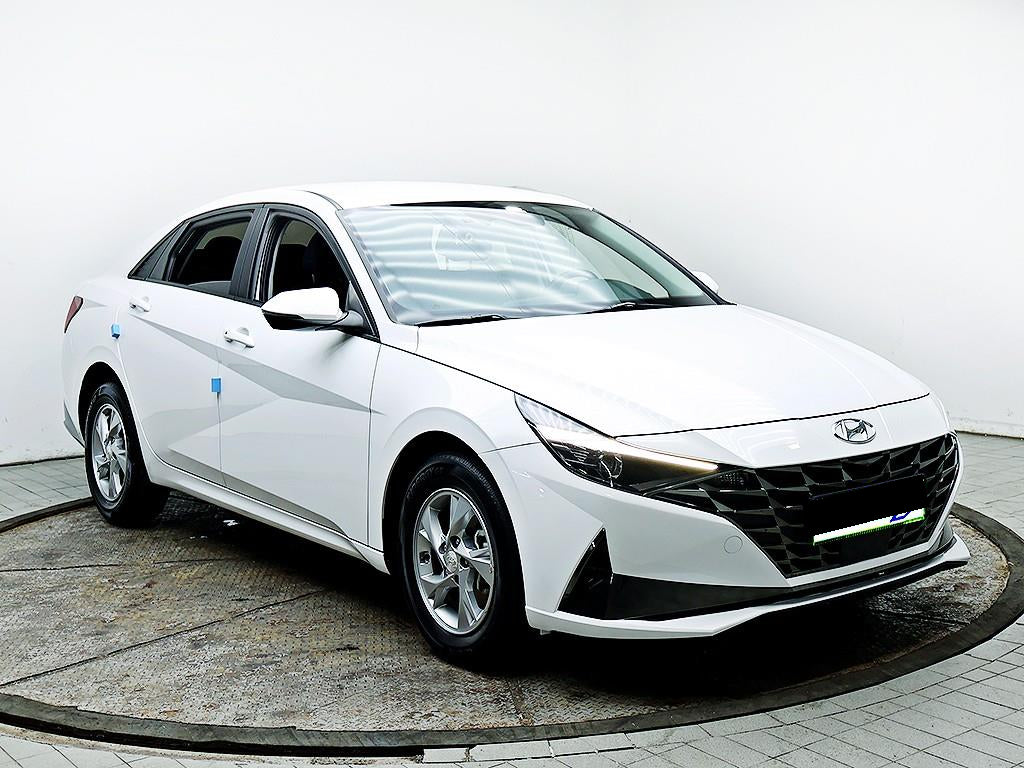 Hyundai Avante — photo 02