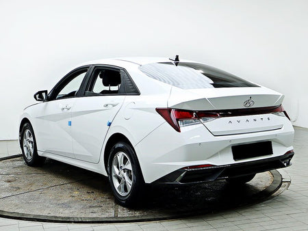 Hyundai Avante — photo 04