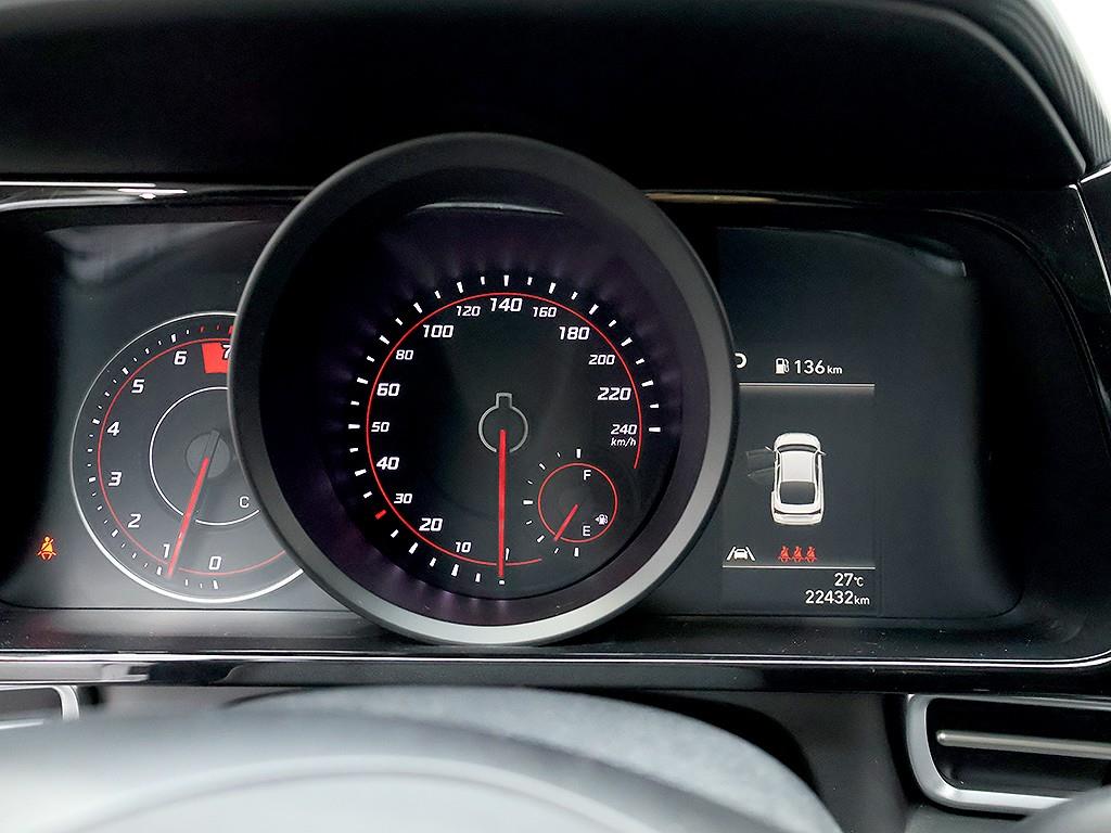 Hyundai Avante — photo 06