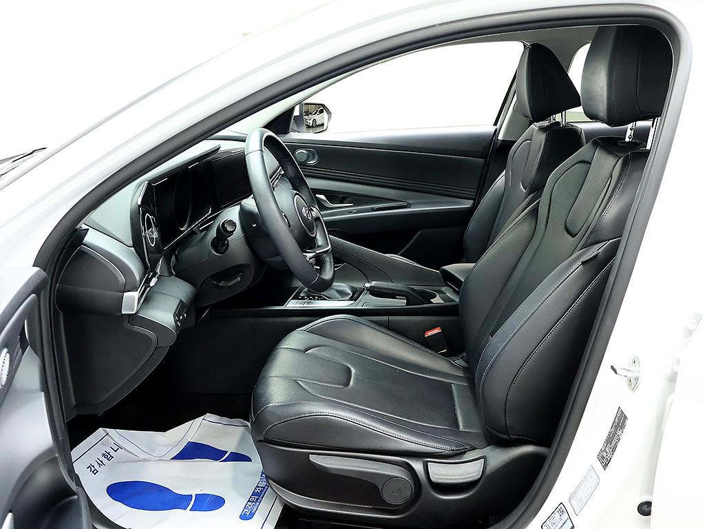 Hyundai Avante — photo 11