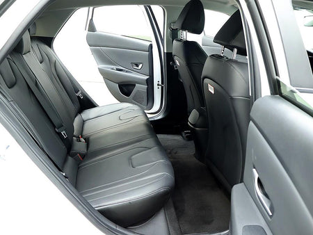 Hyundai Avante — photo 12