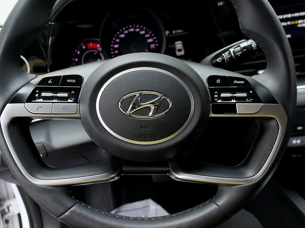 Hyundai Avante — photo 17