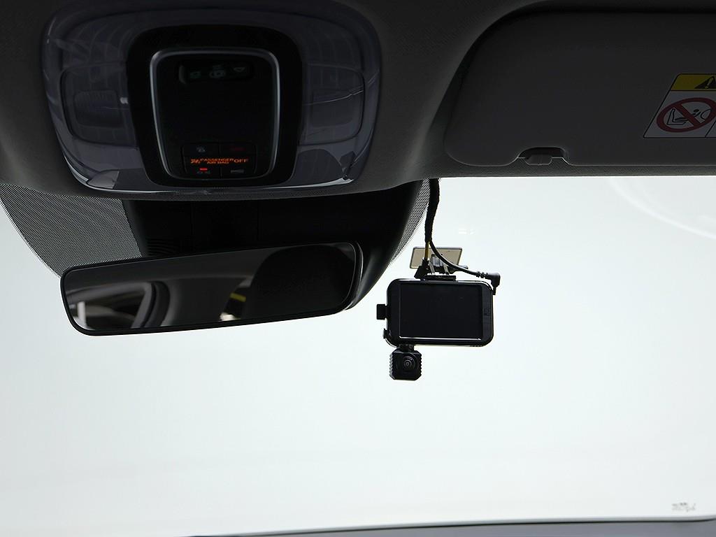 Hyundai Avante — photo 18