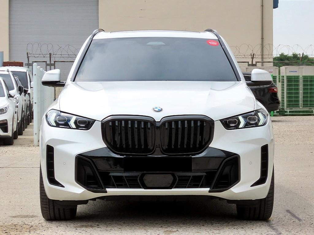 BMW X5 — photo 01