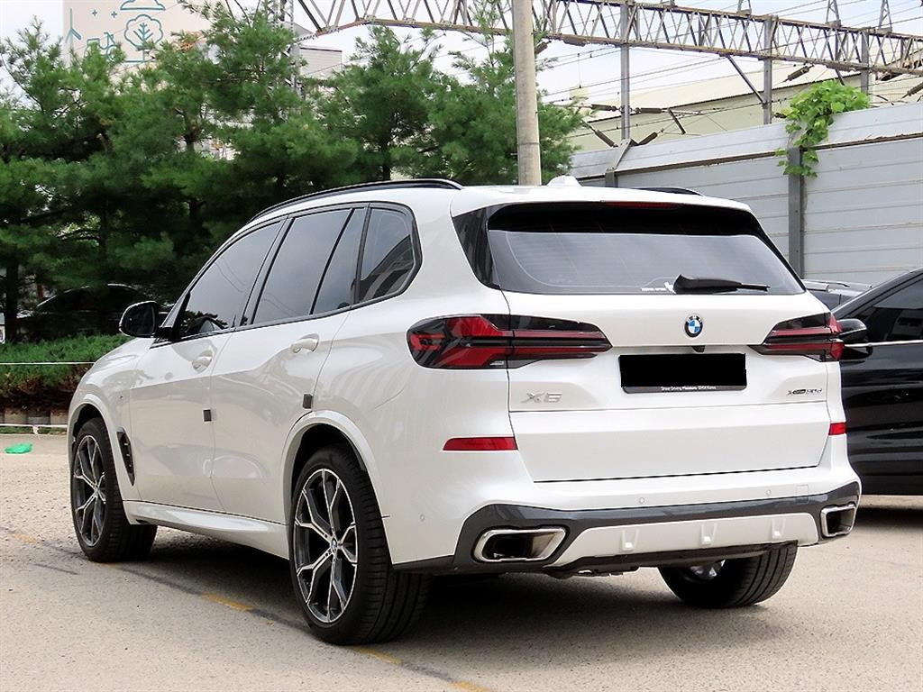 BMW X5 — photo 03