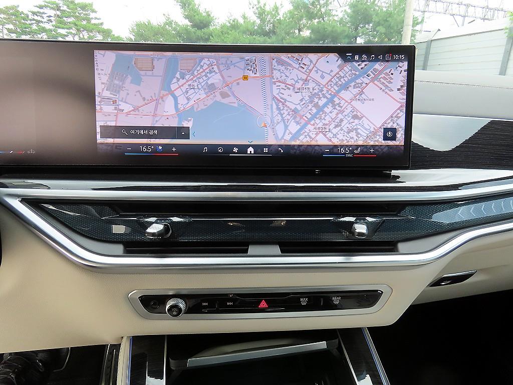 BMW X5 — photo 12