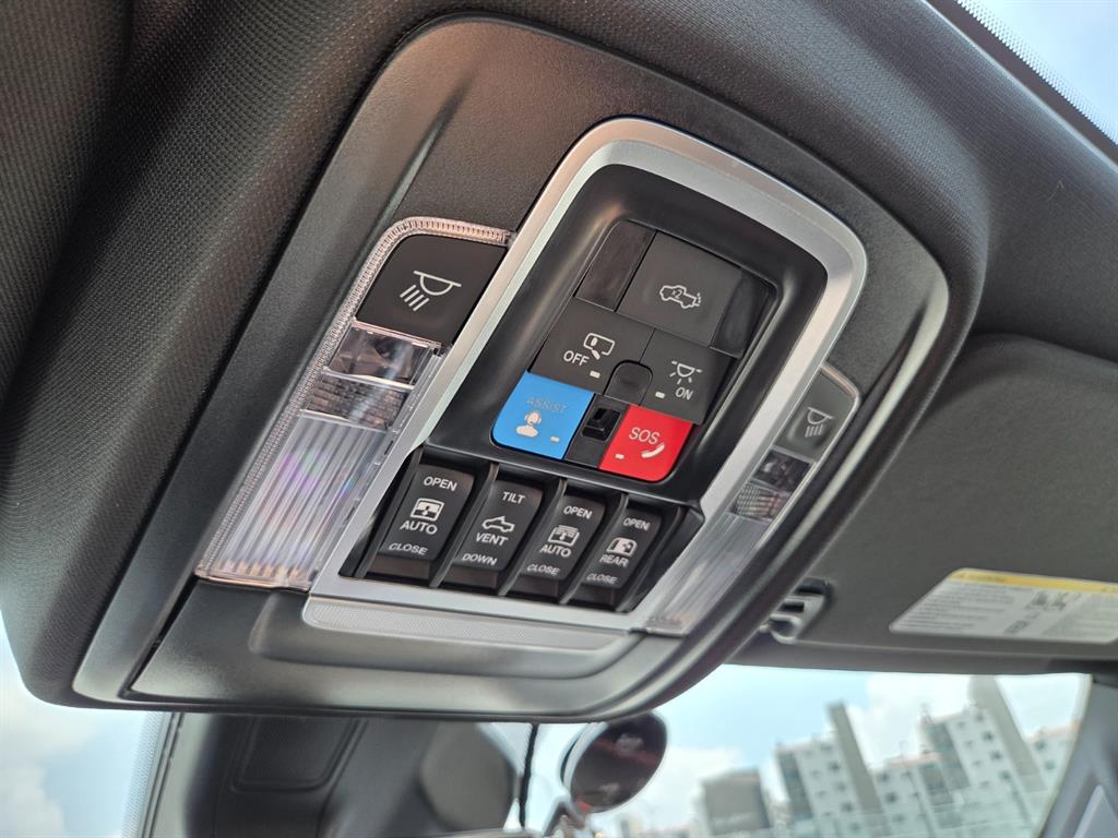 Dodge Ram Pick Up — photo 16