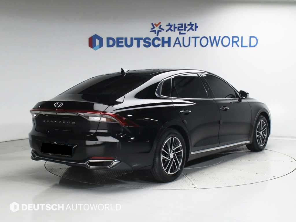 Hyundai Grandeur — photo 02