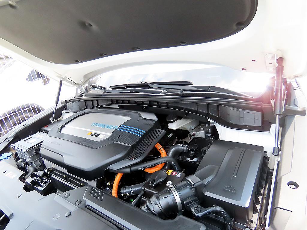 Hyundai Nexo — photo 19