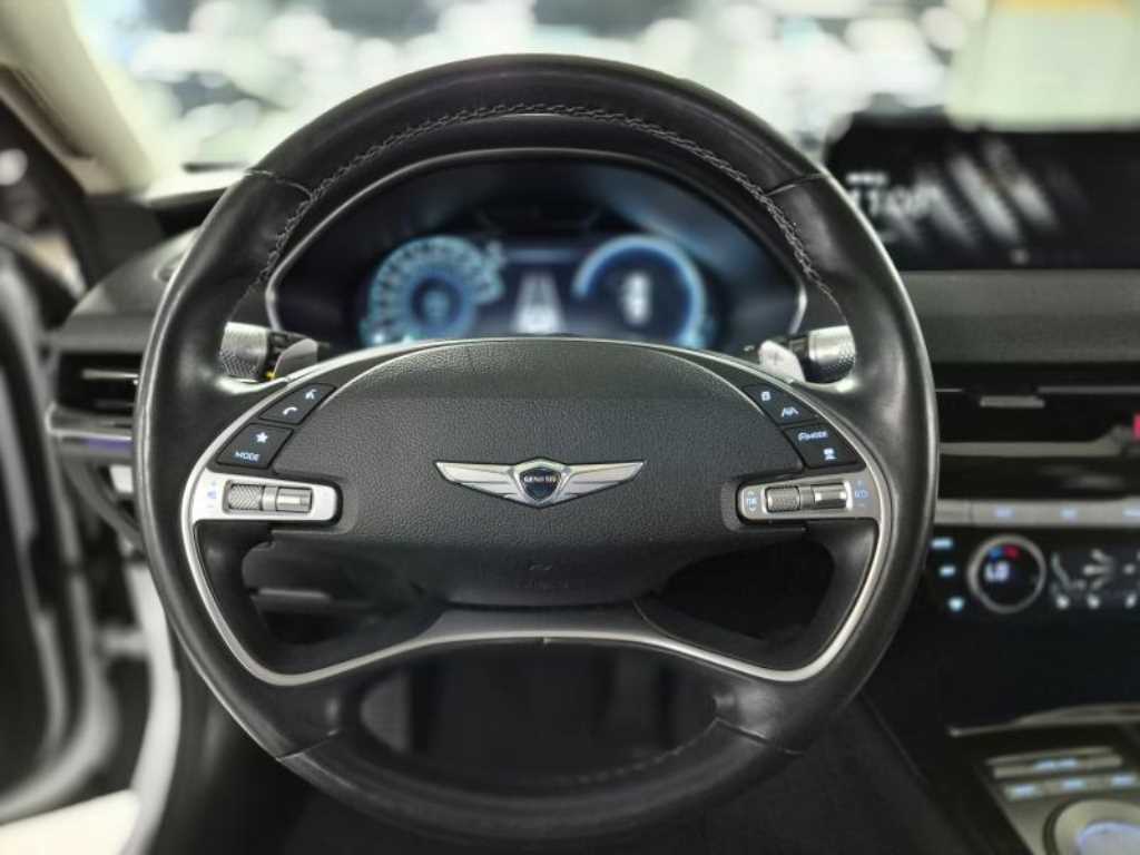 Genesis G80 — photo 12