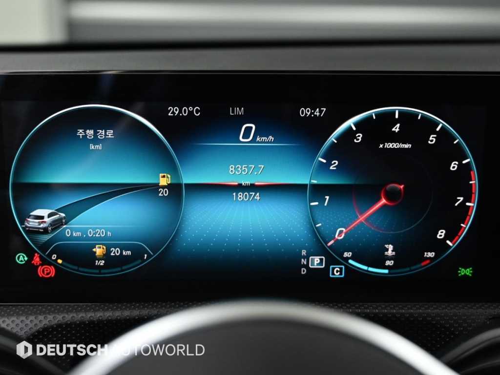 Mercedes-Benz A-Class — photo 08