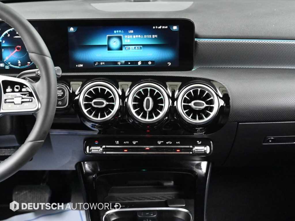 Mercedes-Benz A-Class — photo 14