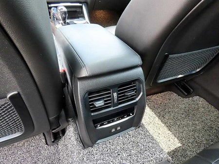 BMW 3-Series — photo 16