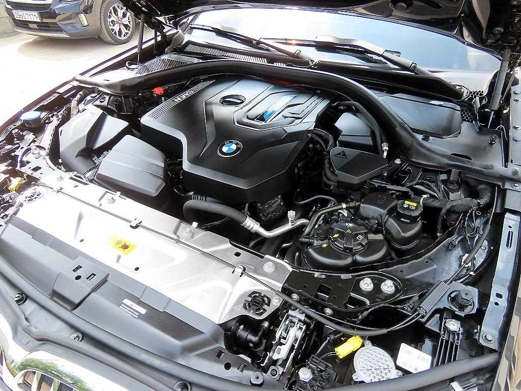 BMW 3-Series — photo 18