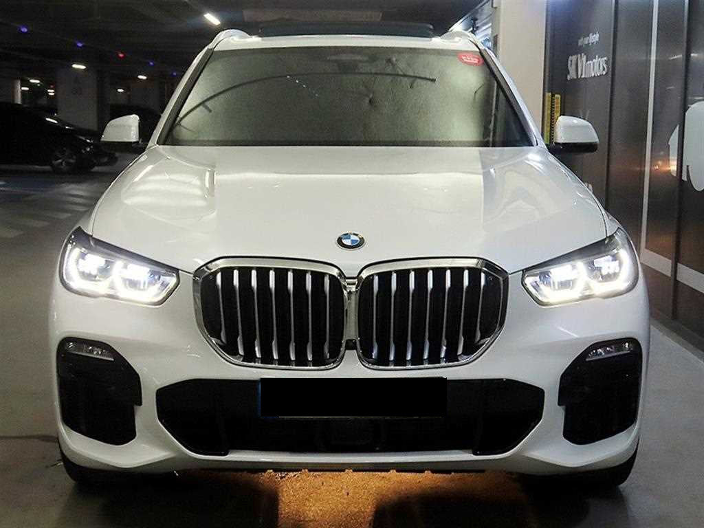 BMW X5 — photo 02