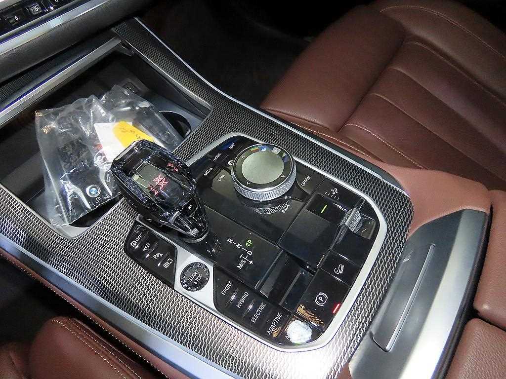 BMW X5 — photo 12