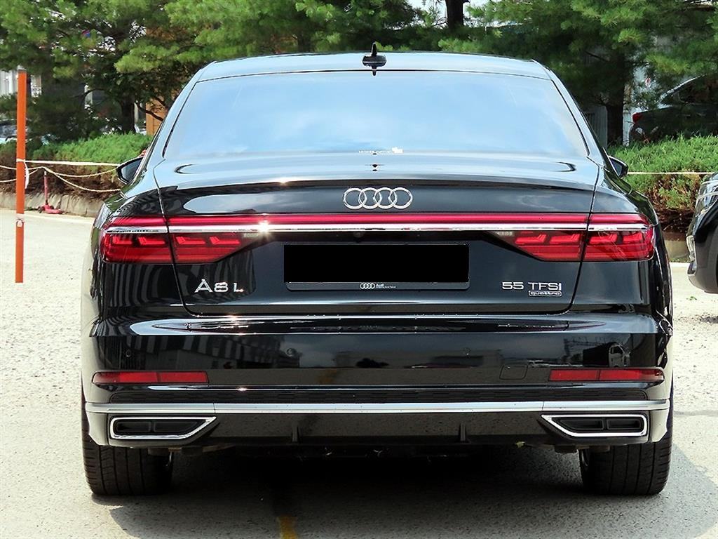 Audi A8 — photo 04