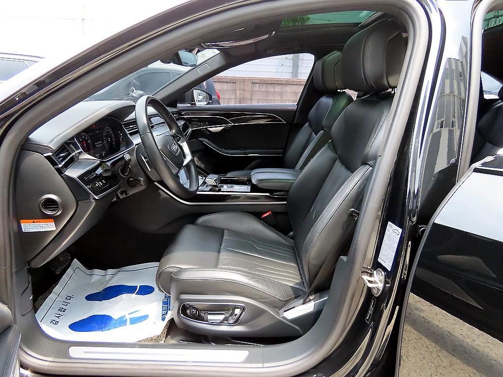 Audi A8 — photo 05