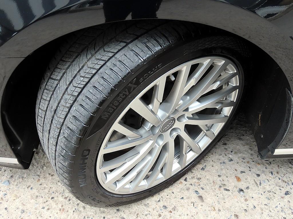 Audi A8 — photo 20