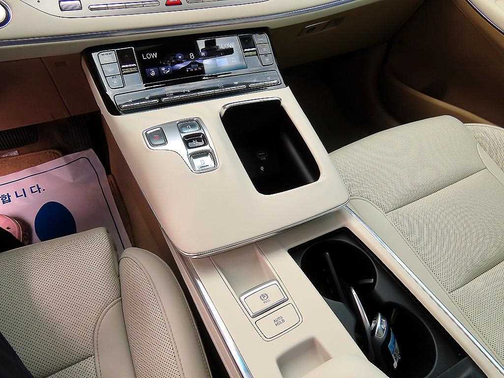 Hyundai Grandeur — photo 11