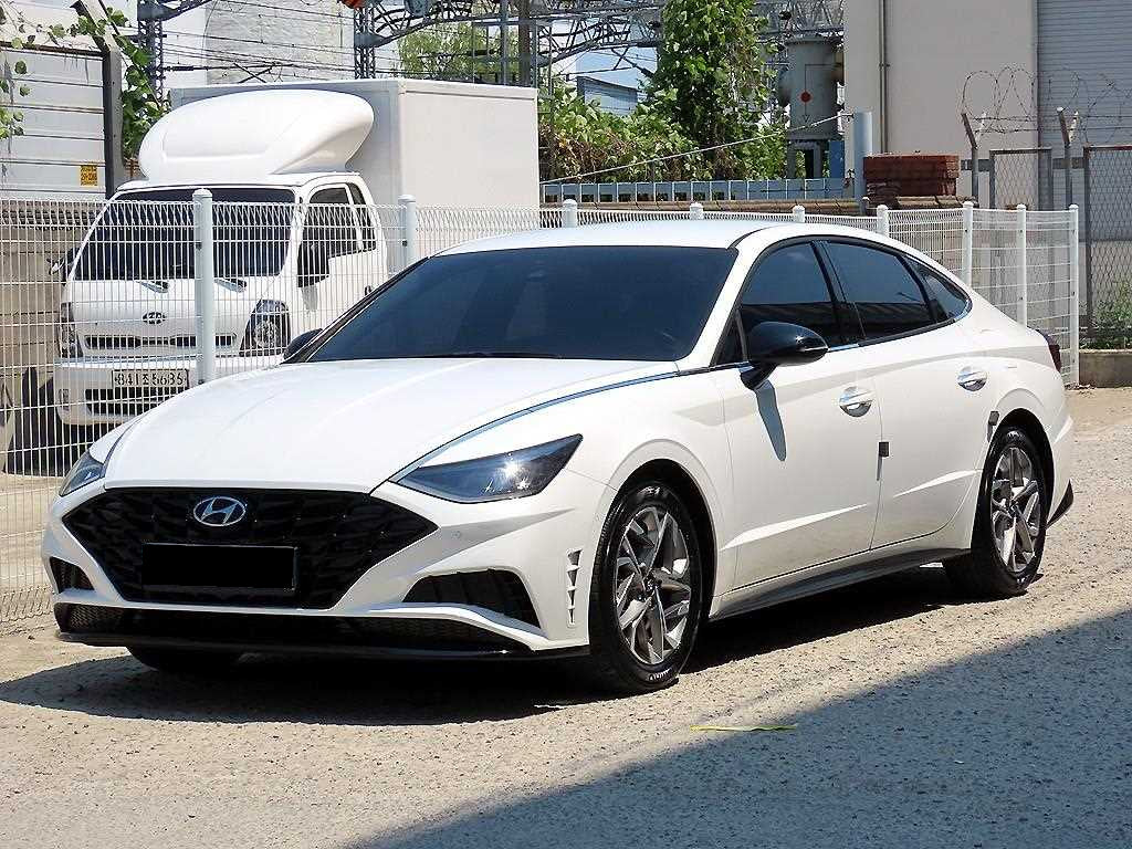 Hyundai Sonata — photo 02
