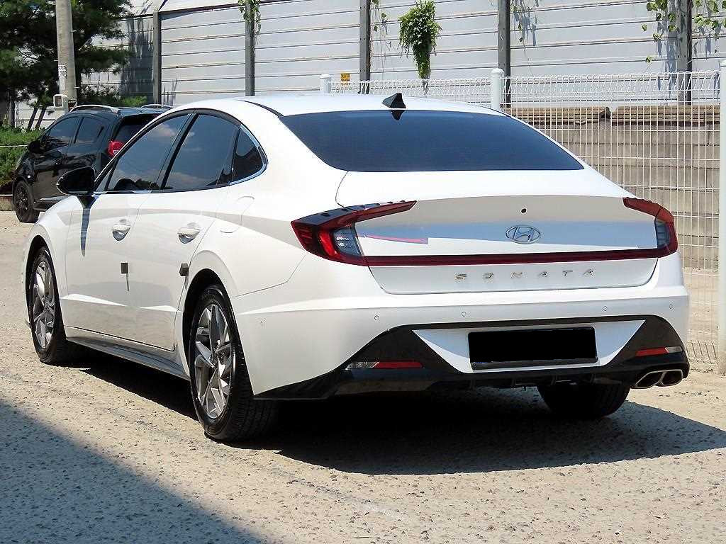 Hyundai Sonata — photo 03