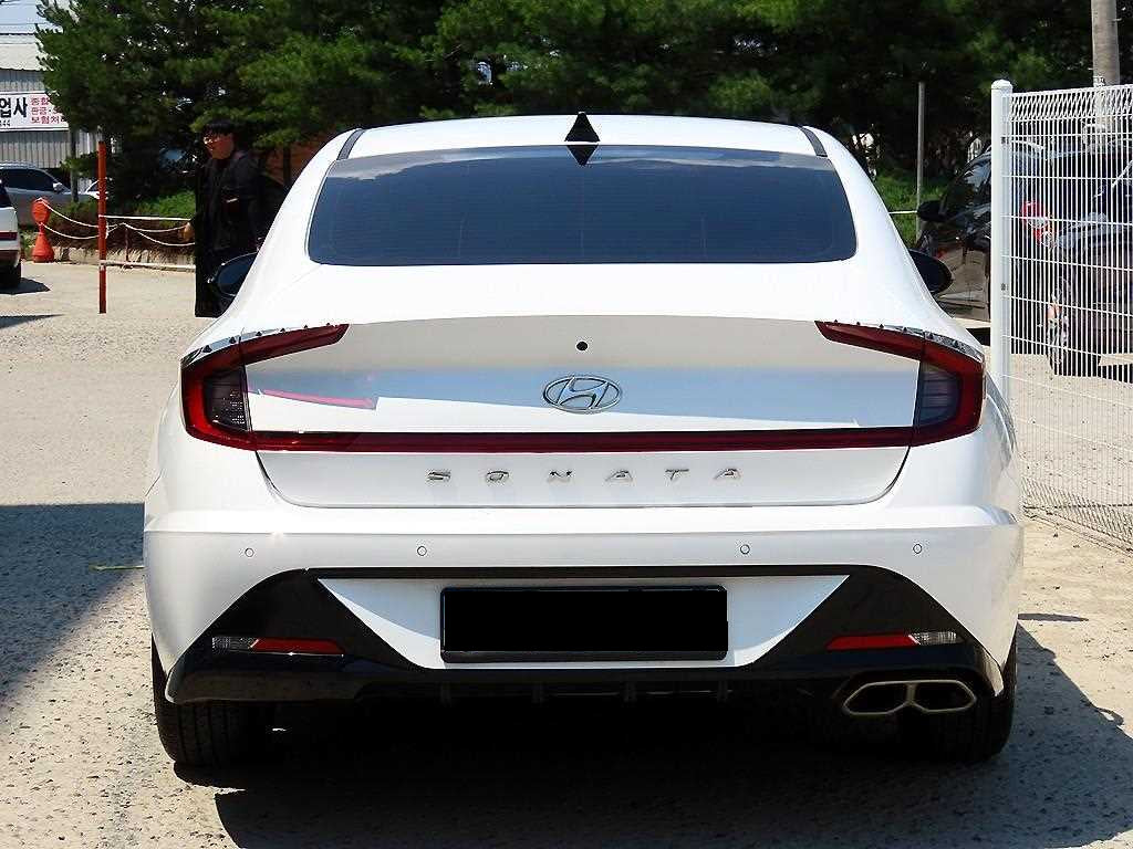 Hyundai Sonata — photo 04