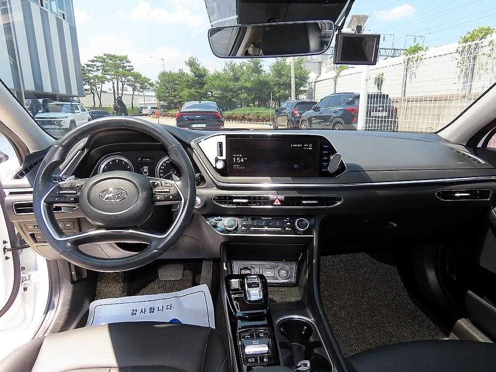 Hyundai Sonata — photo 07