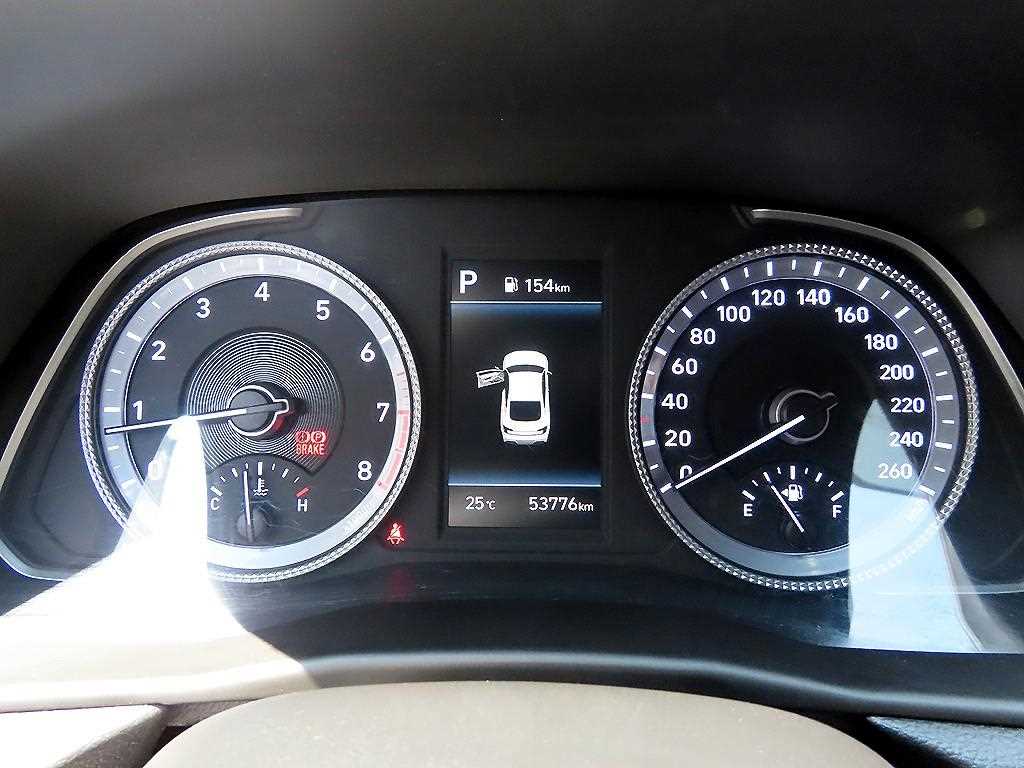Hyundai Sonata — photo 09