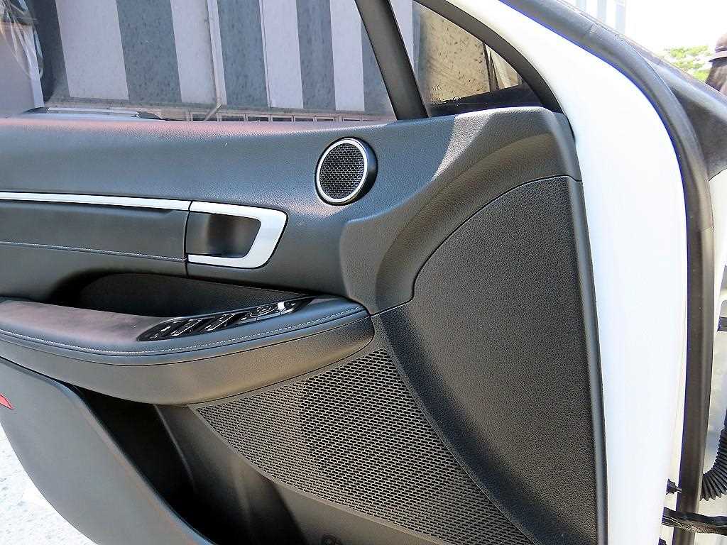 Hyundai Sonata — photo 11