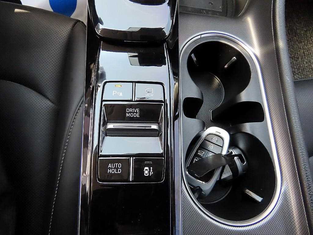 Hyundai Sonata — photo 13