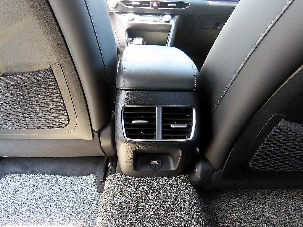Hyundai Sonata — photo 18
