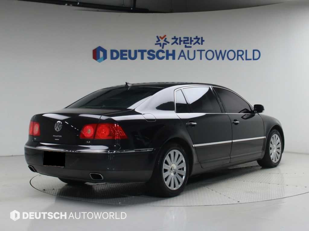 Volkswagen Phaeton — photo 02