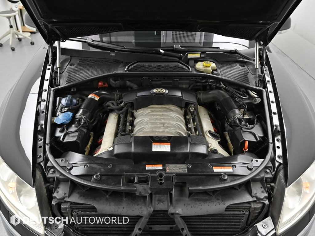 Volkswagen Phaeton — photo 06