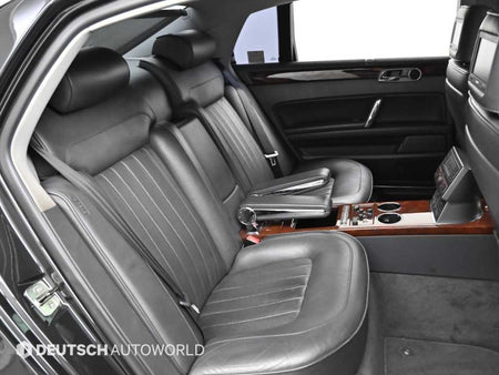 Volkswagen Phaeton — photo 12