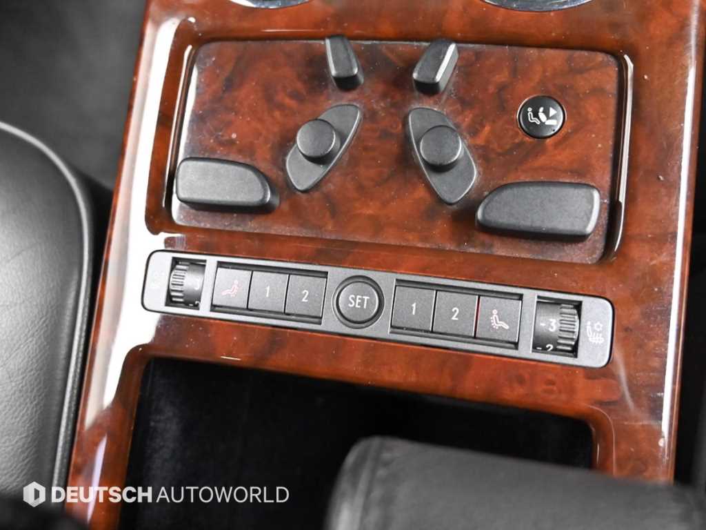 Volkswagen Phaeton — photo 16