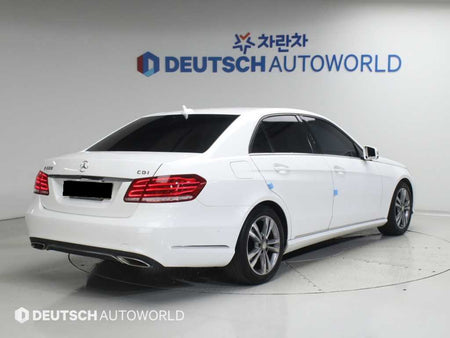 Mercedes-Benz E-Class — photo 02