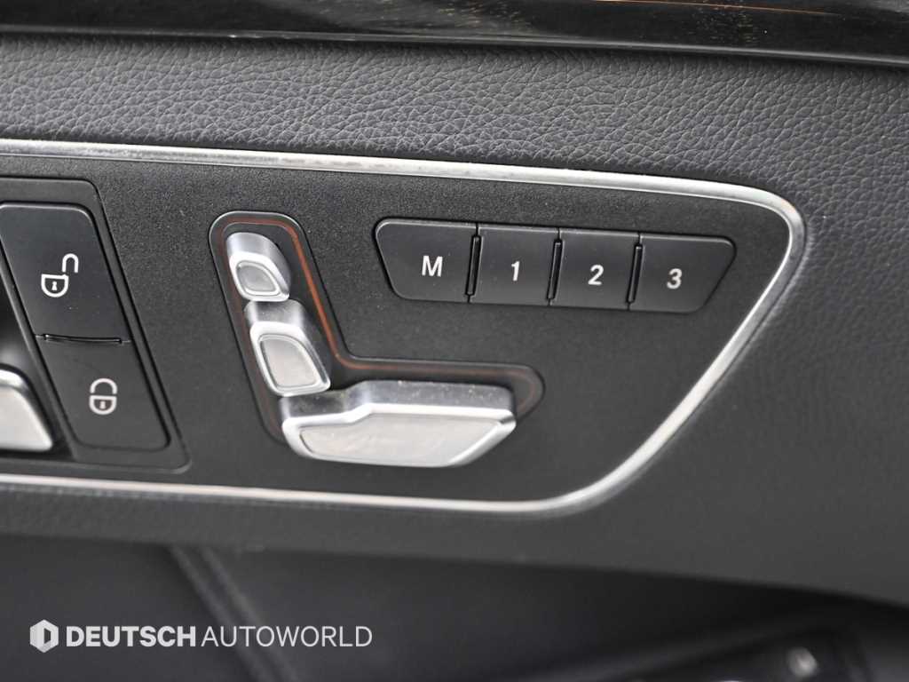 Mercedes-Benz E-Class — photo 17