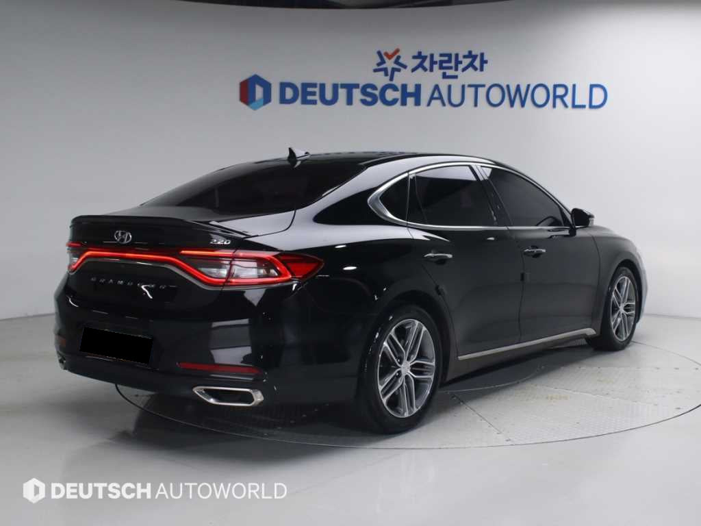 Hyundai Grandeur — photo 02