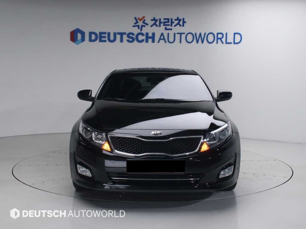 Kia K5 — photo 03