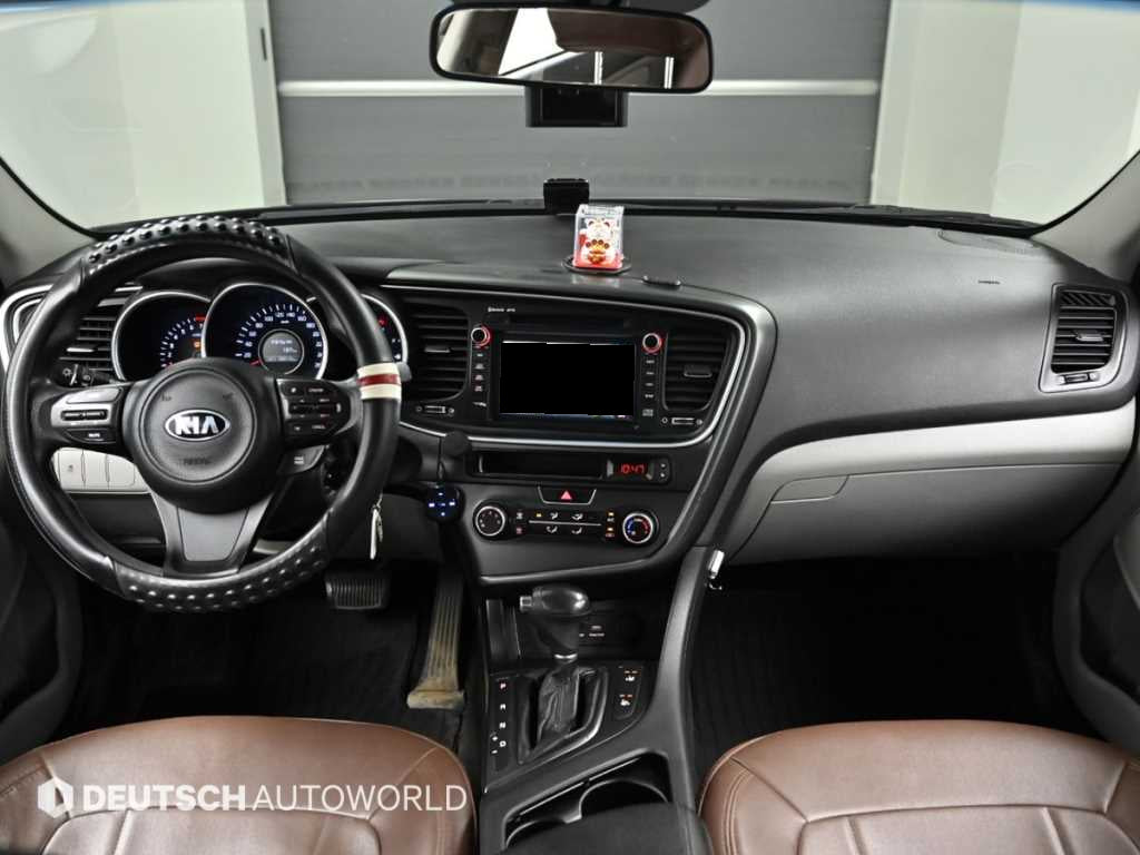Kia K5 — photo 07