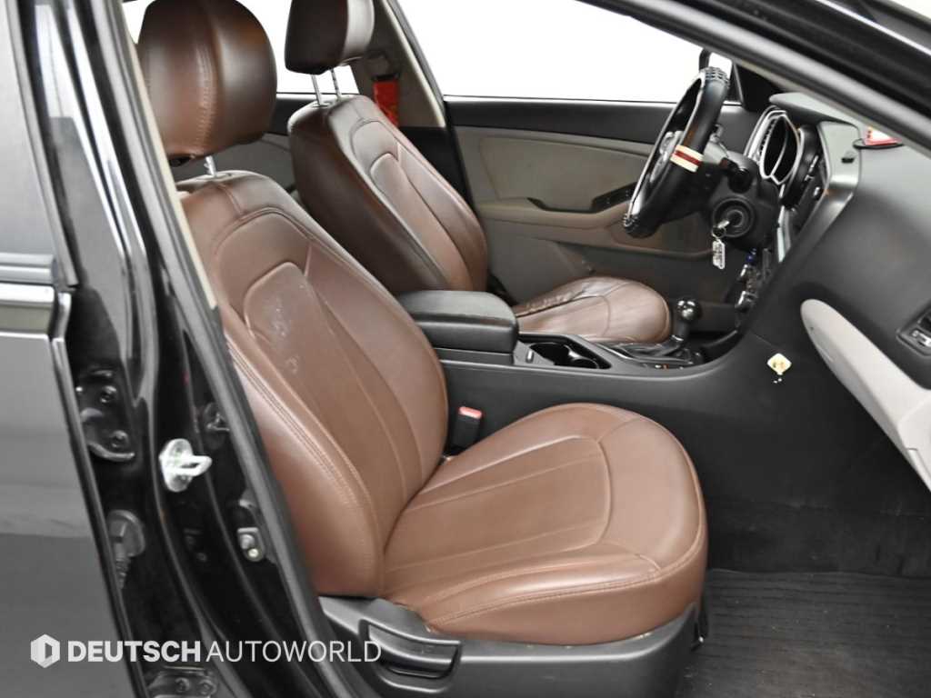Kia K5 — photo 10