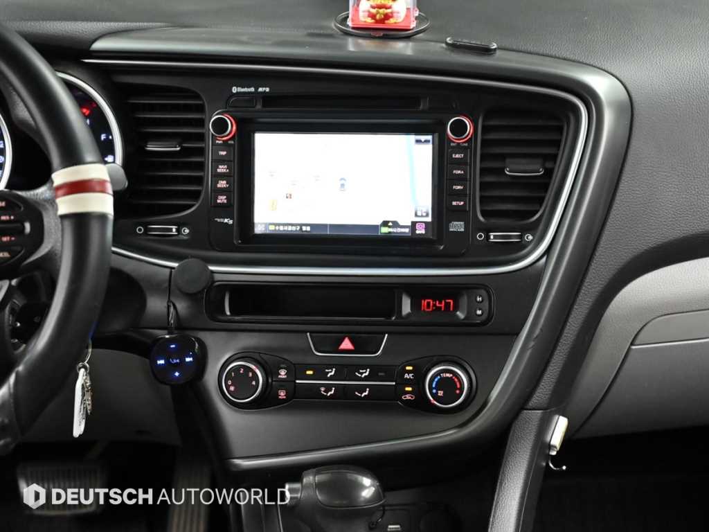 Kia K5 — photo 14