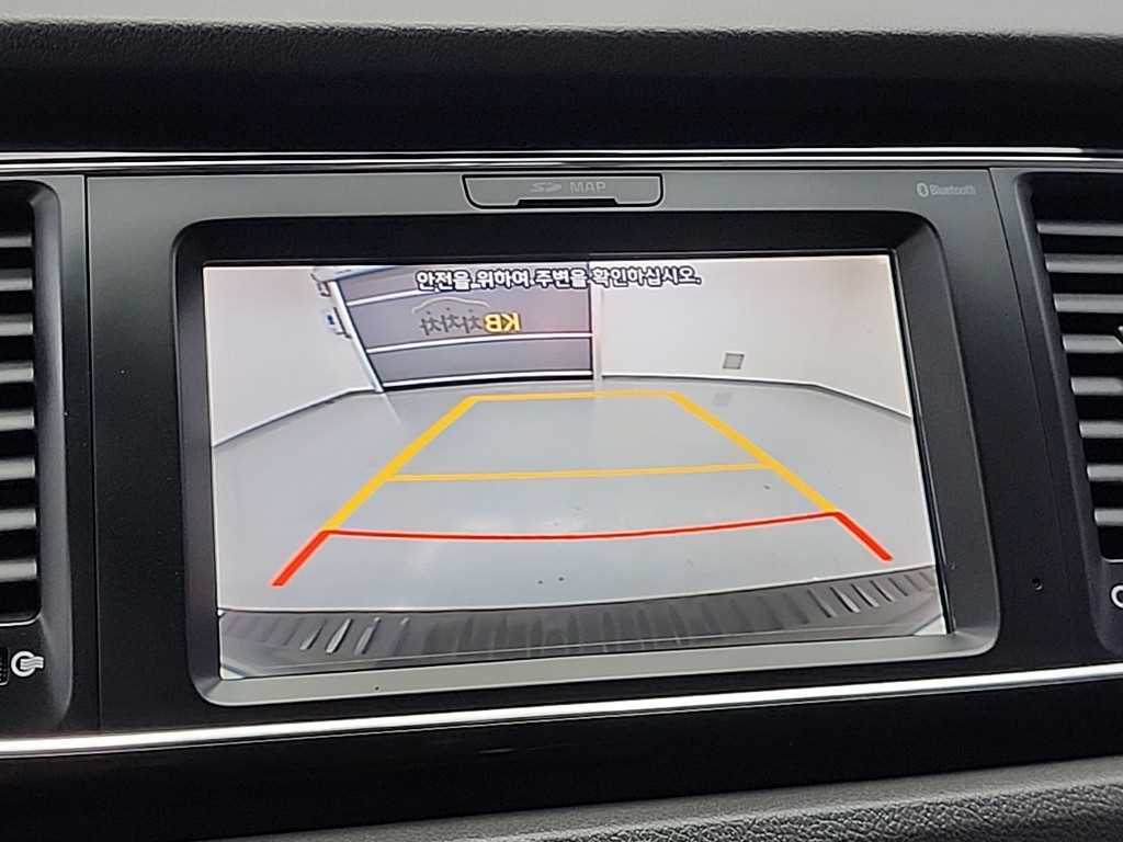 Kia Carnival — photo 15