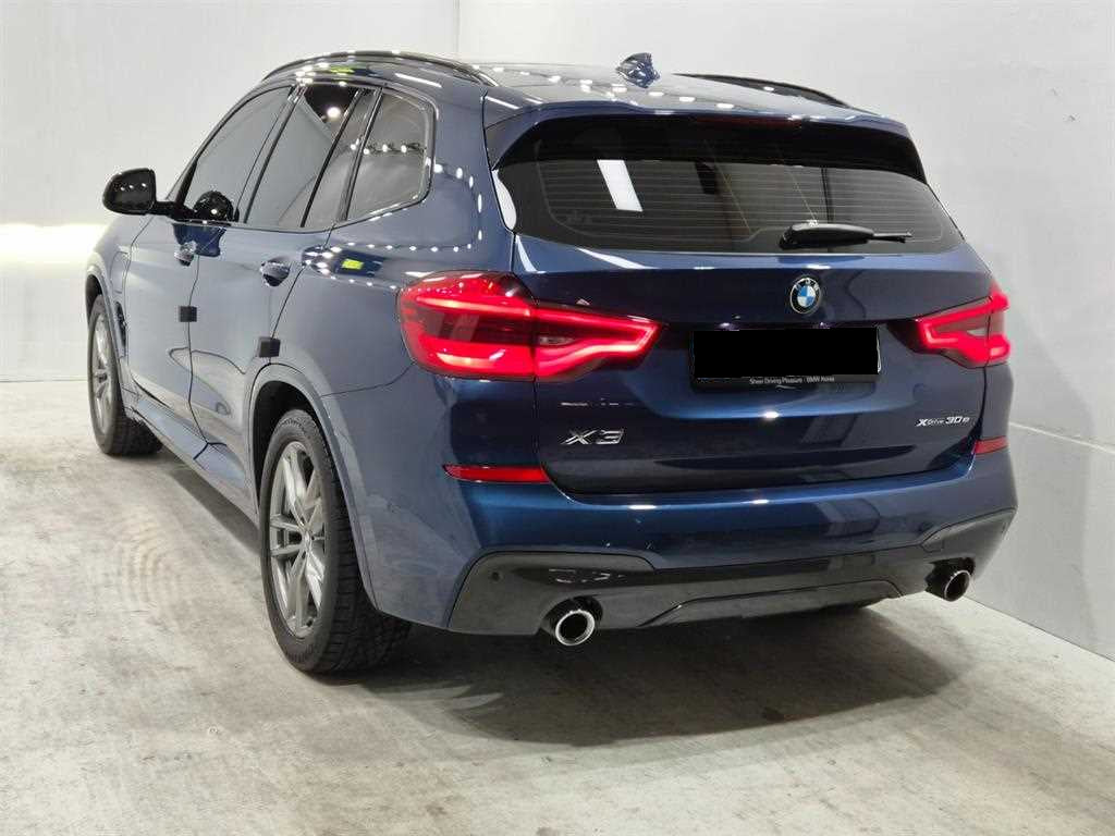 BMW X3 — photo 04