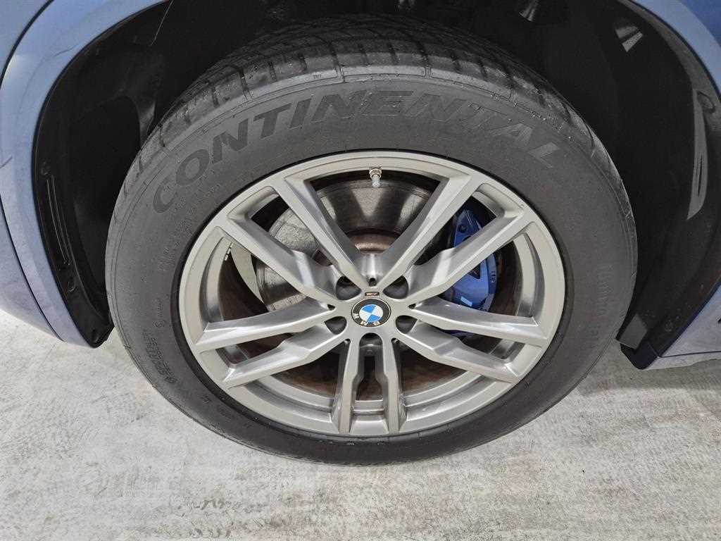 BMW X3 — photo 17