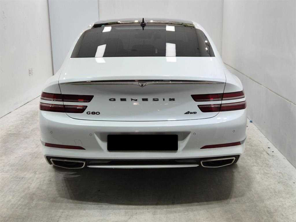Genesis G80 — photo 03