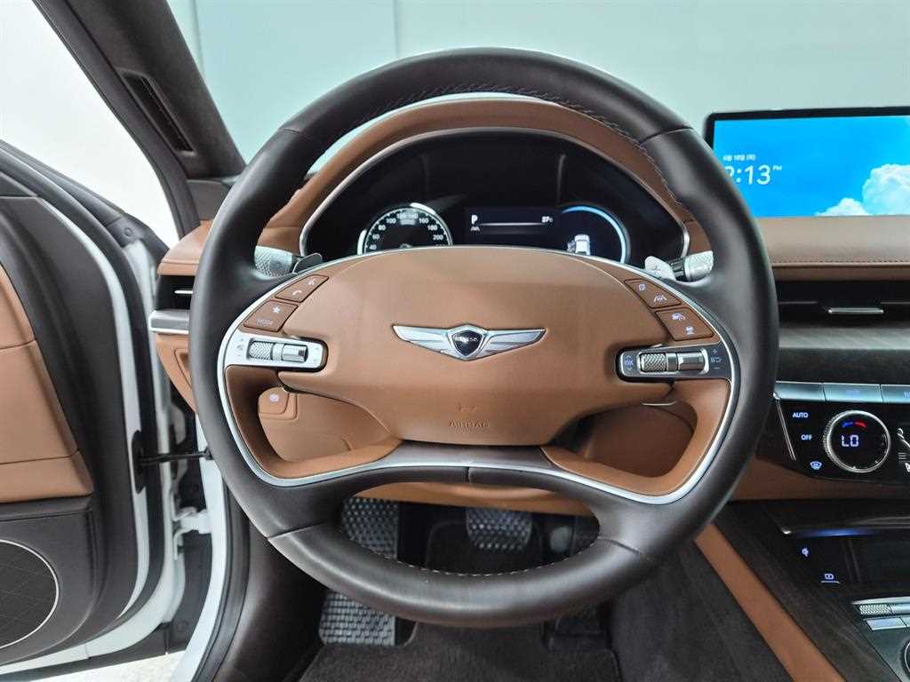 Genesis G80 — photo 07