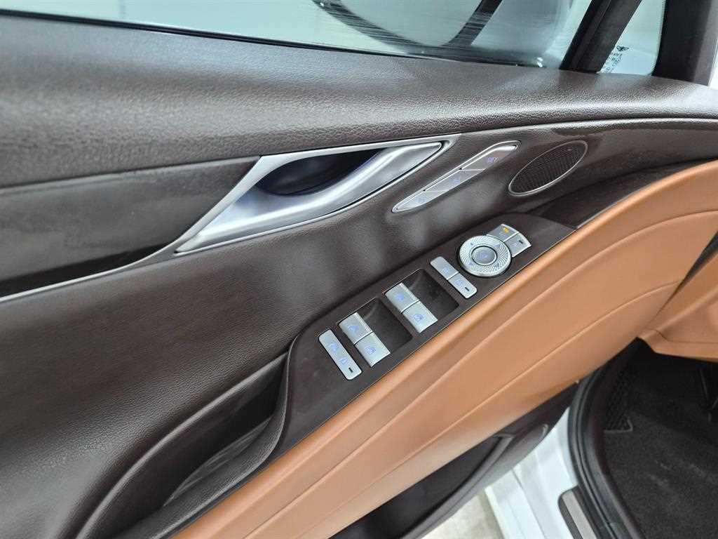Genesis G80 — photo 11